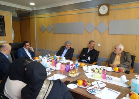 تسلط بر زبان بین الملل موضع حقوقدانان ایرانی در مجامع جهانی را مستحکم‌تر میکند