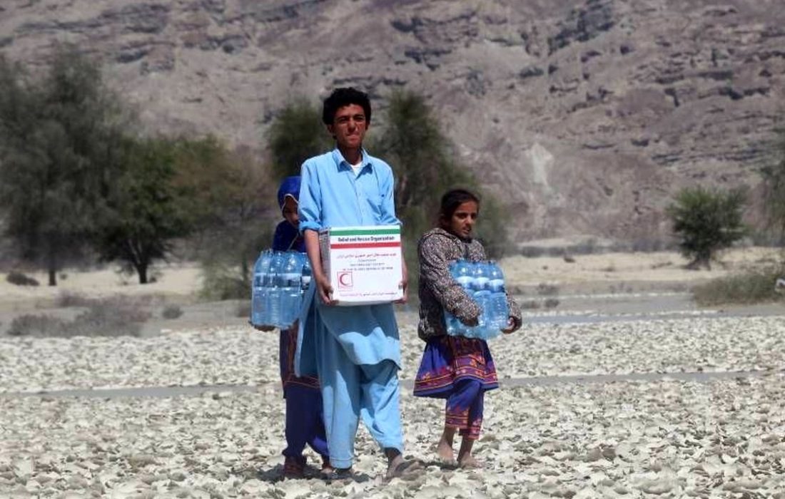کمک ۳۵۰ میلیون تومانی نهاد وکالت به سیل‌زدگان سیستان و بلوچستان