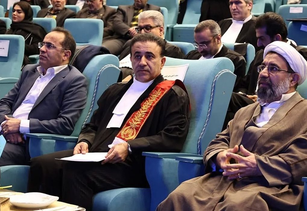 قانون تسهیل بستری برای زوال تدریجی شأن وکالت است