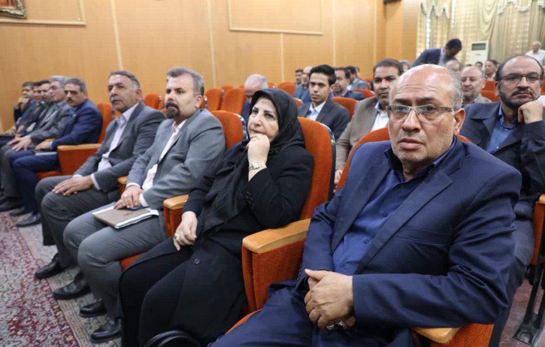 تجلیل از قضات، کارکنان دادگستری و وکلای شایسته کانون وکلای دادگستری استان کرمان با حضور مقامات عالیرتبه استان