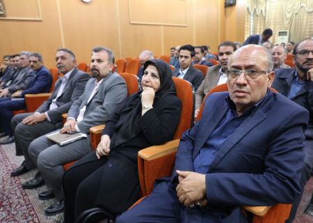 تجلیل از قضات، کارکنان دادگستری و وکلای شایسته کانون وکلای دادگستری استان کرمان با حضور مقامات عالی‌رتبه استان