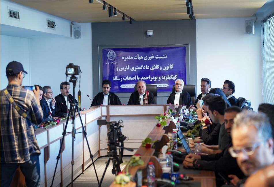 افزایش بیرویه تعداد وکلا نه خدمت به مردم است، نه توسعه خدمات حقوقی