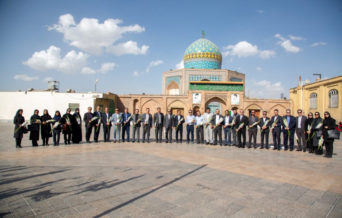 ادای احترام وکلای قزوین به مقام شامخ شهدا در مزار مطهر شهدای شهر قزوین