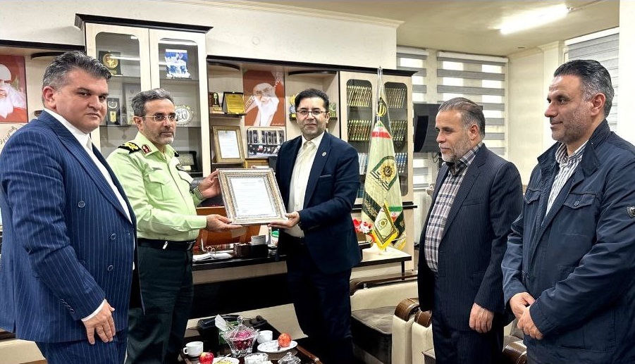 دیدار اعضای هیأت مدیره کانون وکلای اردبیل با فرمانده نیروی انتظامی استان