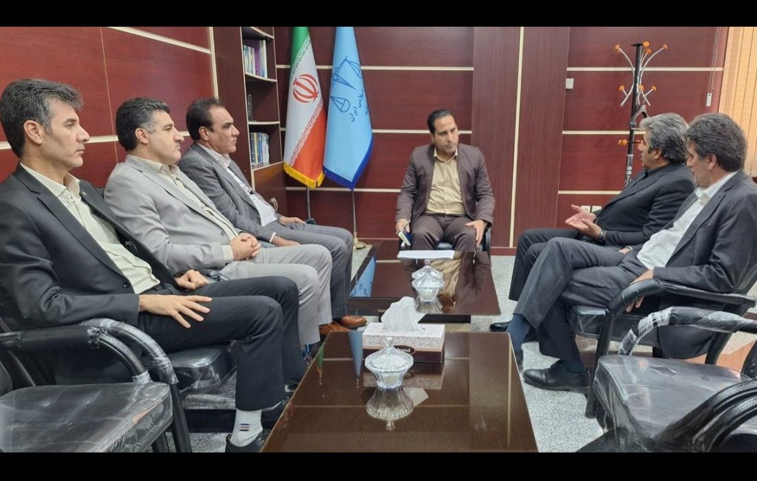 دیدار اعضای هیأت مدیره کانون وکلای لرستان با رئیس دادگاه‌های عمومی و انقلاب خرم‌آباد