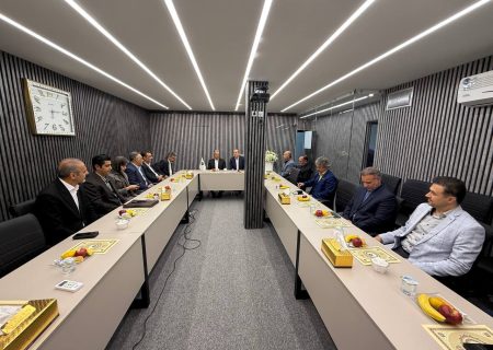 نشست مشترک اعضای هیات مدیره کانون وکلای مرکزی با رئیس کانون کارشناسان استان