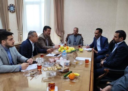 برگزاری نشست کانون وکلای دادگستری استان مرکزی با نماینده خمین در مجلس 