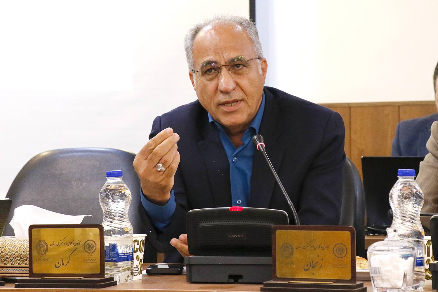 رئیس کانون کرمان خواستار بهره‌گیری از نظرات تخصصی کانون‌های وکلای و اسکودا در ساخت مجموعه‌های شبکه نمایش خانگی در مسائل مربوط به حوزه وکالت شد - اسکودا | اسکودا