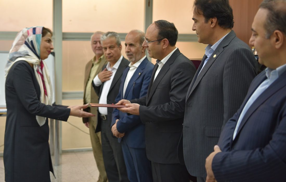 استانداردهای علمی نهاد وکالت قابل تنزل نیست