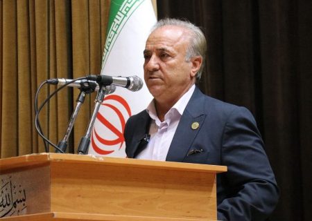 عدم وابستگی به قدرت و ثروت در وکیل، تعیین‌کننده دادرسی عادلانه و استحکام مسیر صحیح دادخواهی است