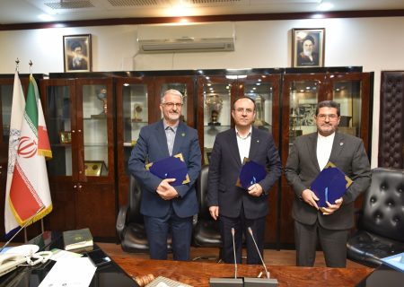 امضای تفاهم‌نامه همکاری سه‌جانبه میان کانون وکلای مرکز، کانون کارشناسان و کانون سردفتران