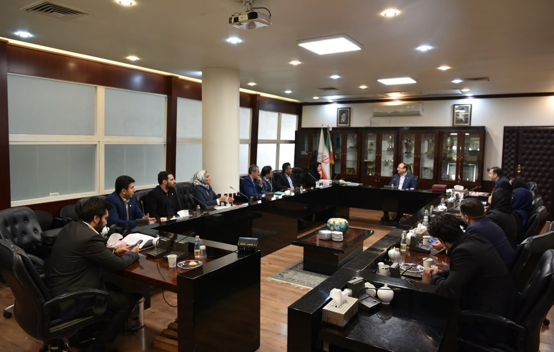 روابط عمومی پیام آرامش در کانون مرکز را به خوبی به جامعه و صنف مخابره کرده است