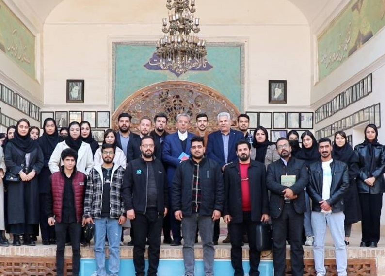 بازدید دانشجویان گروه حقوق دانشگاه آزاد اسلامی واحد یزد از کانون وکلای دادگستری یزد