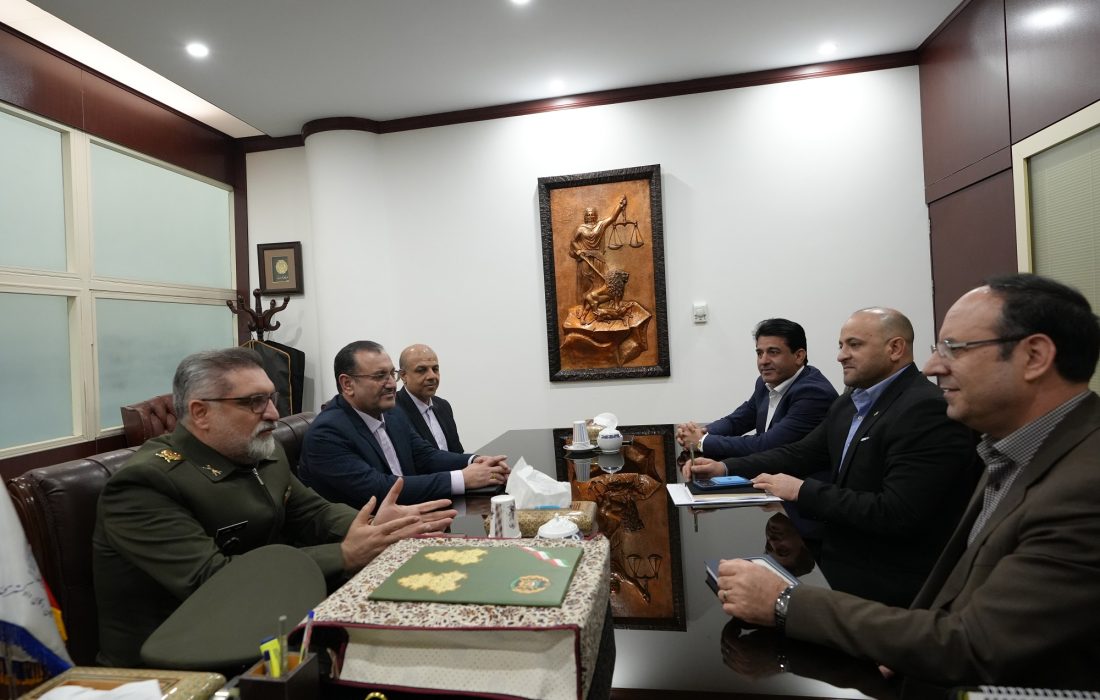 دیدار معاون حقوقی و امور مجلس ارتش با رئیس کانون وکلای مرکز