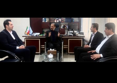 نشست اعضای هیأت مدیره کانون وکلای کردستان با رئیس سازمان قضایی نیروهای مسلح استان