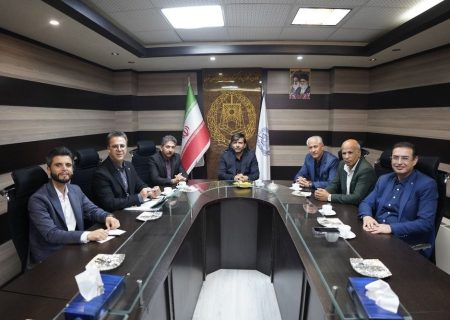 دیدار رئیس کمیسیون حقوقی و قضایی مجلس با اعضای هیأت مدیره کانون وکلای آذربایجان غربی