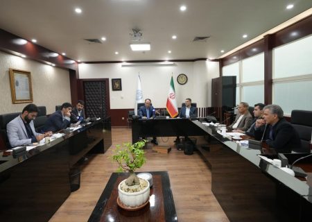 کانون وکلای دادگستری مرکز و پژوهشگاه قوه قضائیه تفاهم‌نامه همکاری مشترک امضا کردند