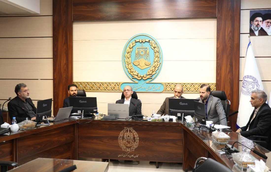 شفافیت یک فضیلت حکمرانی است و مخاطب آن، نهادهای دارای قدرت و حاکمیت هستند