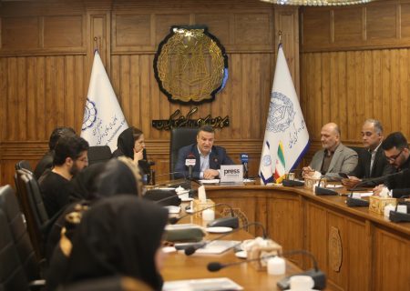 بسیاری از وکلای جوان به دلیل مشکلات معیشتی به تودیع پروانه می‌اندیشند