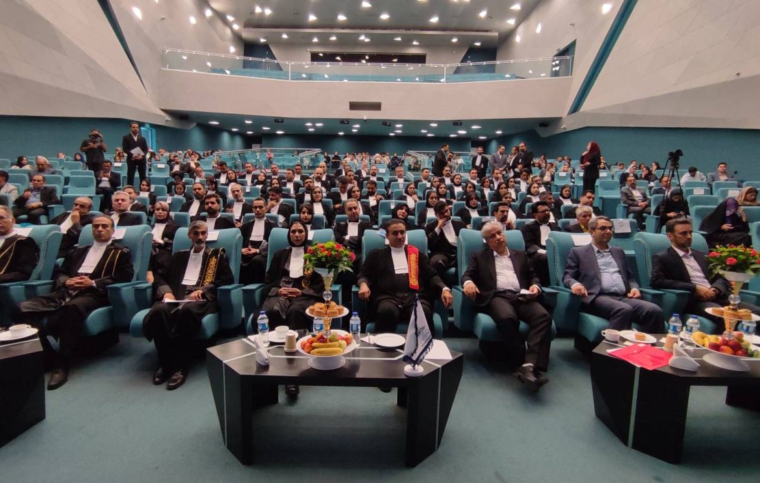 آئین تحلیف ۶۶ کارآموز وکالت کانون وکلای دادگستری سمنان برگزار شد