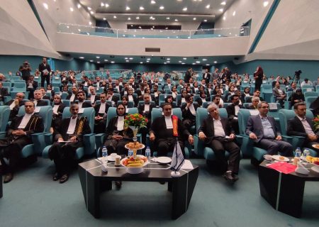 آئین تحلیف ۶۶ کارآموز وکالت کانون وکلای دادگستری سمنان برگزار شد
