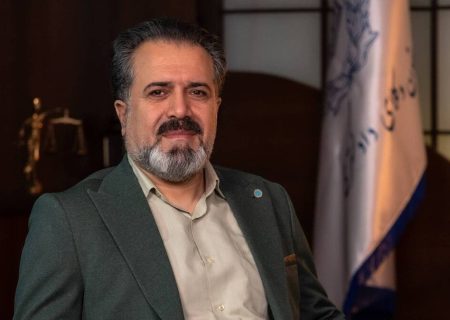 قانون تسهیل به جای ایجاد اشتغال، بسیاری از وکلای شاغل را به وکلای بیکار تبدیل کرده است