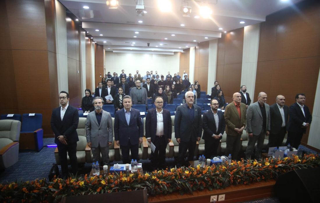 وقتی گُله‌گُله دانشکده حقوق داریم، چرا کانون وکلا آموزش ندهد؟!