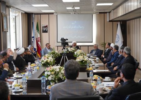 نشست رئیس دادگاه عالی انتظامی قضات و رئیس کل دادگستری استان زنجان با هیأت مدیره کانون وکلای استان