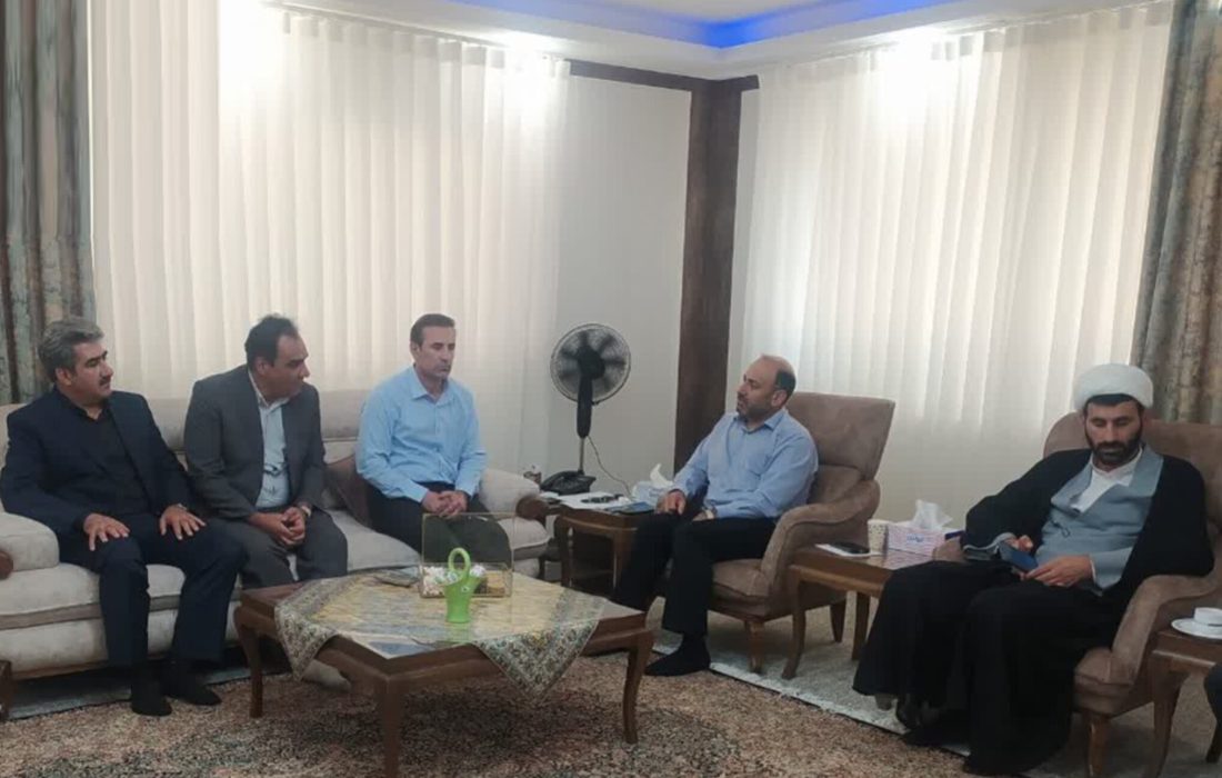دیدار اعضای هیات مدیره و دادستان انتظامی کانون وکلای لرستان با فرمانده انتظامی استان