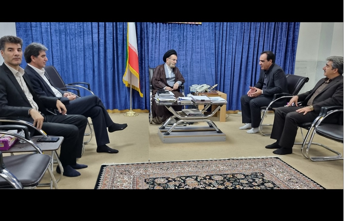 دیدار اعضای هیأت مدیره کانون وکلای دادگستری استان لرستان با نماینده ولی ‌فقیه در استان - اسکودا | اسکودا