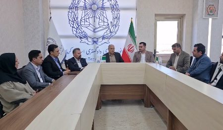 دیدار رئیس سازمان بسیج حقوق‌دانان کشور با هیأت مدیره کانون وکلای دادگستری استان کرمان