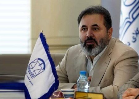 بازنشستگان دارای پروانه وکالت، مشمول حمایت‌های صندوق نیستند